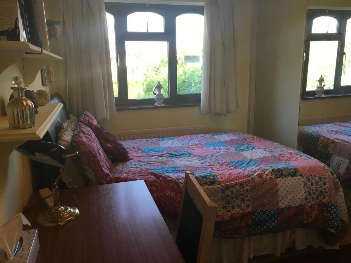 نيونياتون The Cedars House B&B المظهر الخارجي الصورة