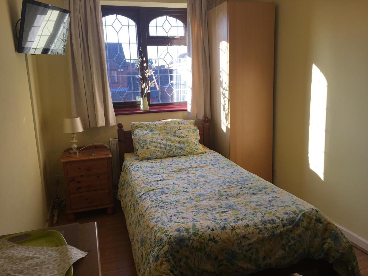 نيونياتون The Cedars House B&B المظهر الخارجي الصورة
