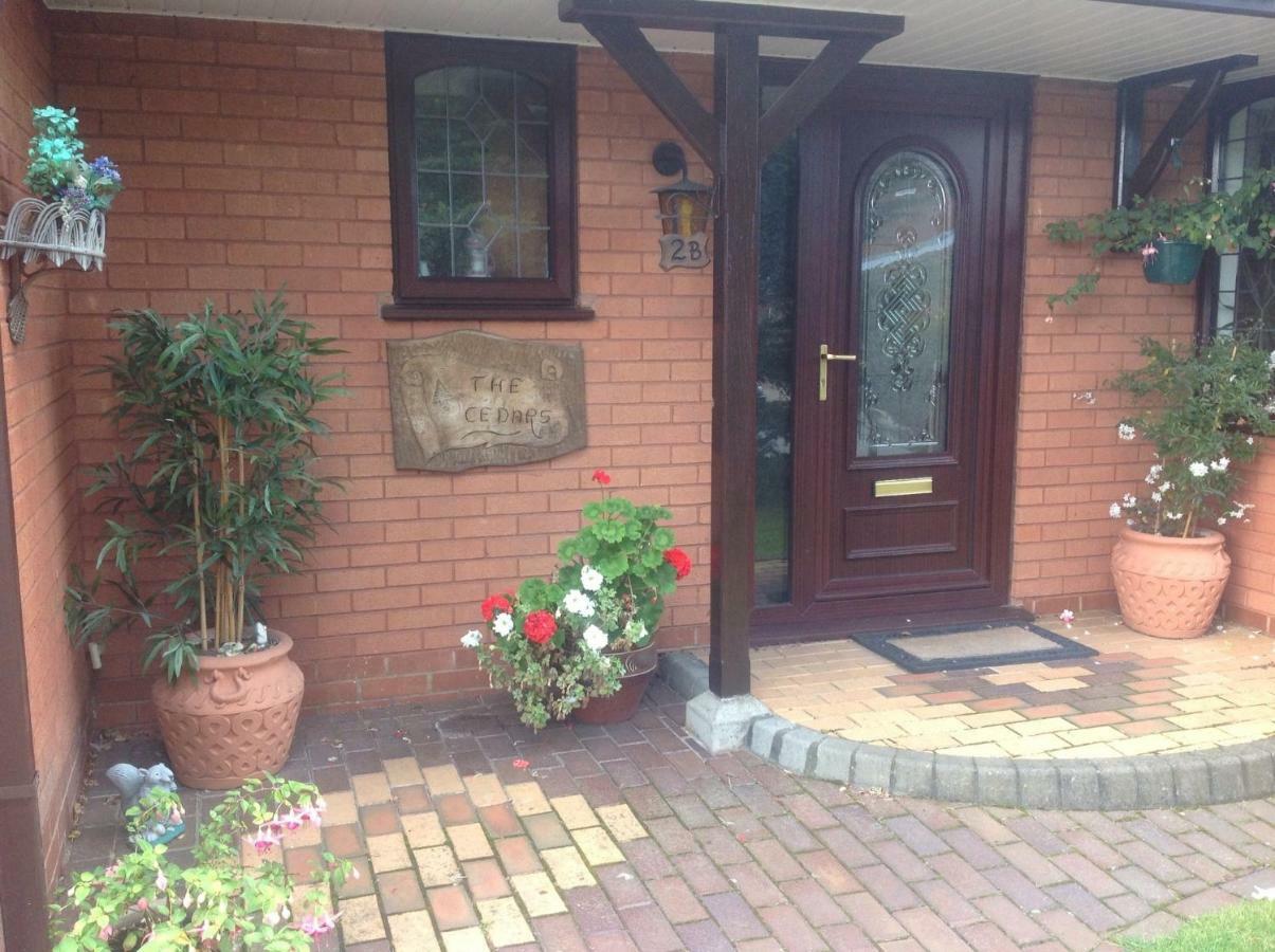 نيونياتون The Cedars House B&B المظهر الخارجي الصورة