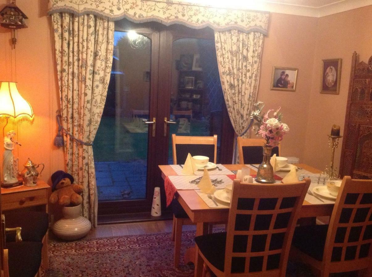 نيونياتون The Cedars House B&B المظهر الخارجي الصورة