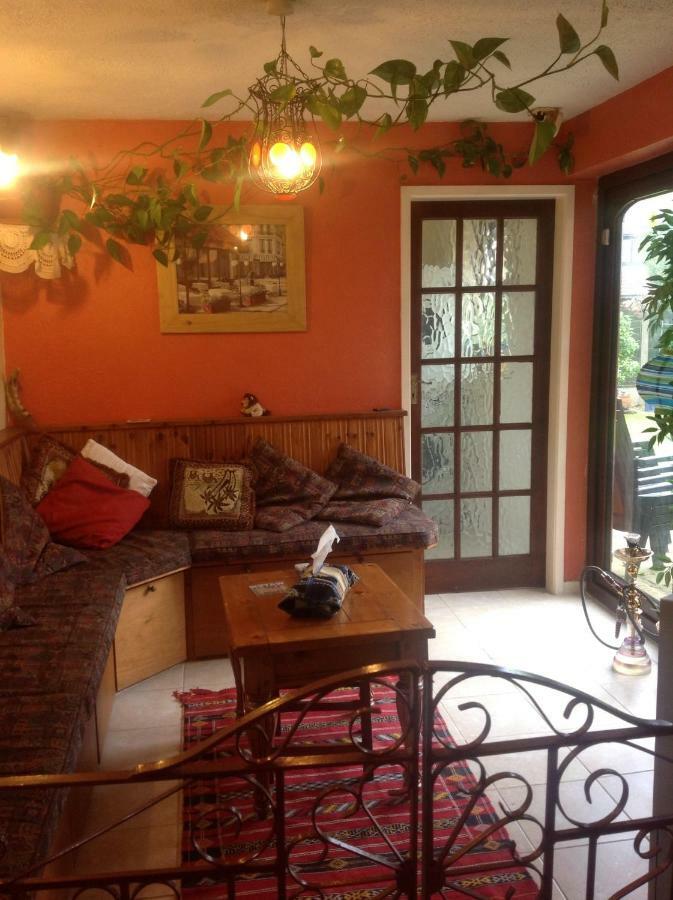 نيونياتون The Cedars House B&B المظهر الخارجي الصورة